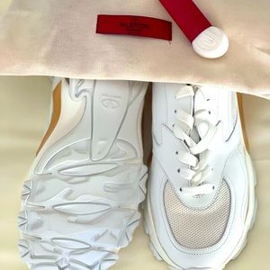 Valentino garavani snickers in white